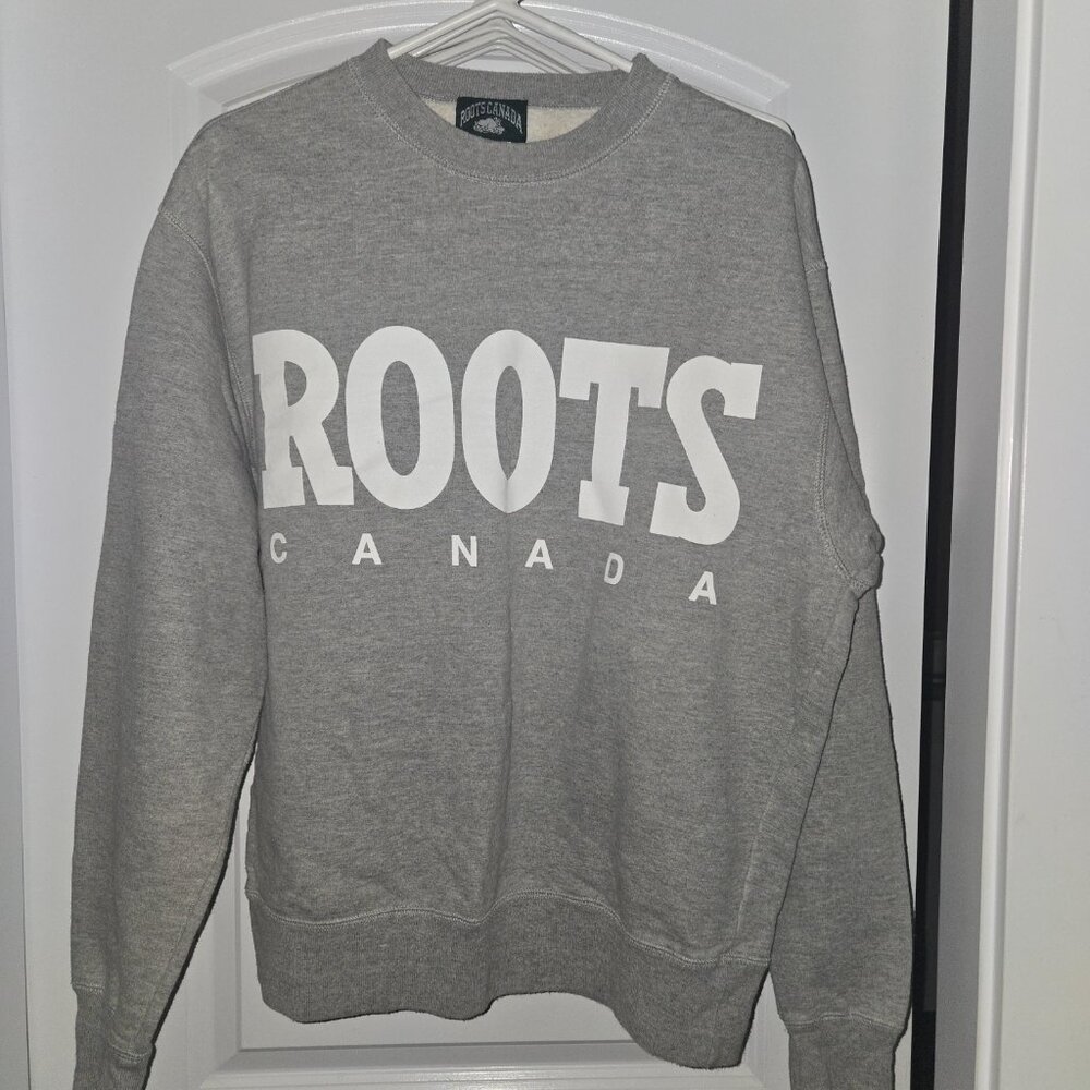 Roots Canada Grey Sweatshirt, Size Small, EUC